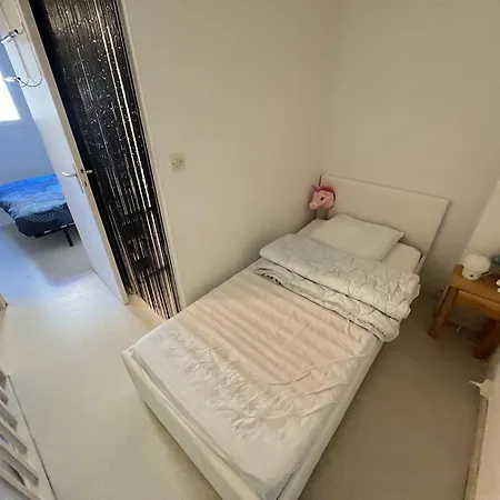 Prázdninový dům Pavillon T3 Climatise A 50m De La Avec Terrasse Et Parking Prive, Jusqu'a 4 Couchages - Fr-1-781-9